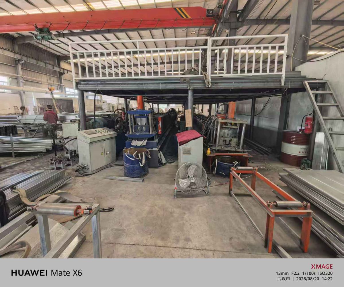 博客斯房屋武汉工厂双行车装配车间实景